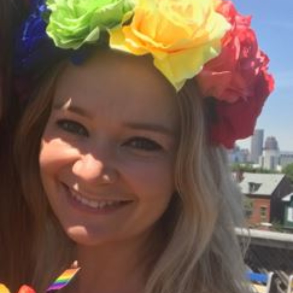 Meet your Posher, Alexandra